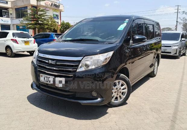 Toyota Noah 2018 Black