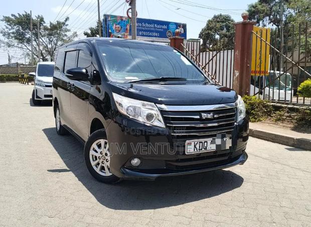 Toyota Noah 2018 Black