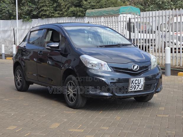 Toyota Vitz 2011 Black