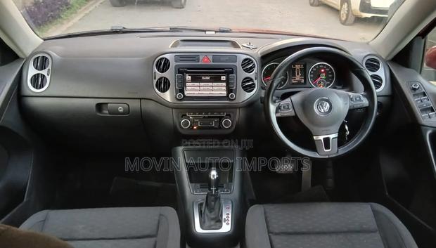 Volkswagen Tiguan S 2011 Maroon