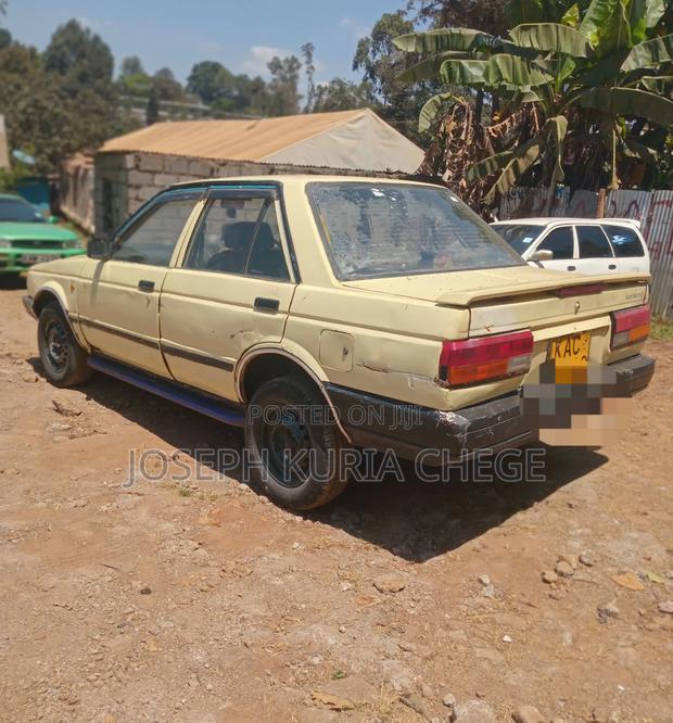 Nissan Sunny 1994 Yellow