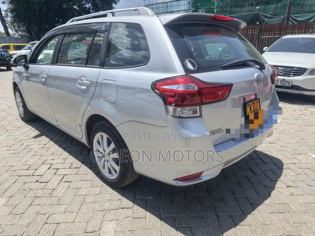 Toyota Corolla Fielder 2021 Silver