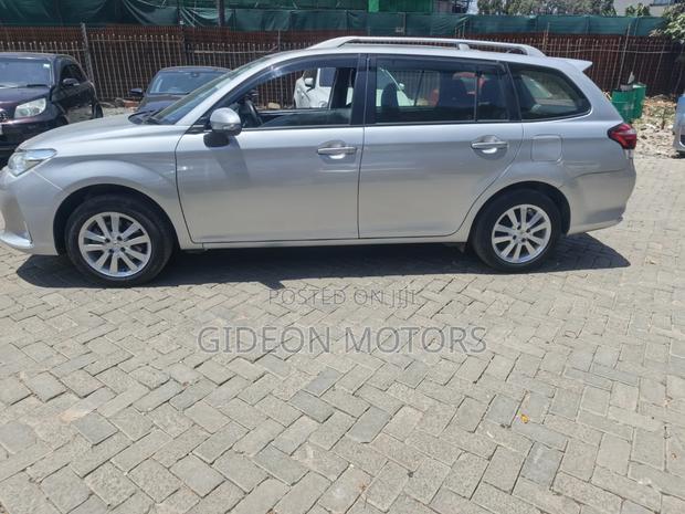 Toyota Corolla Fielder 2021 Silver