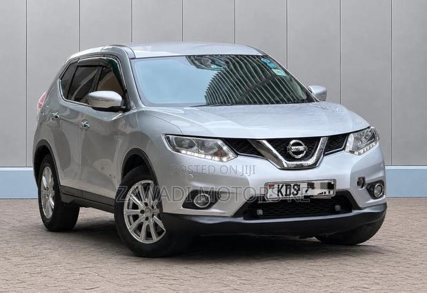 Nissan X-Trail 2016 Silver