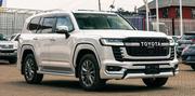 Toyota Land Cruiser LC300 2023 White for sale