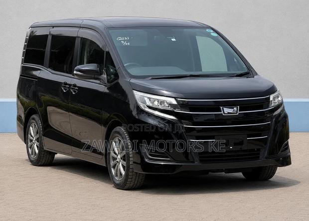 Toyota Noah 2.0 FWD (7 Seater) 2019 Black