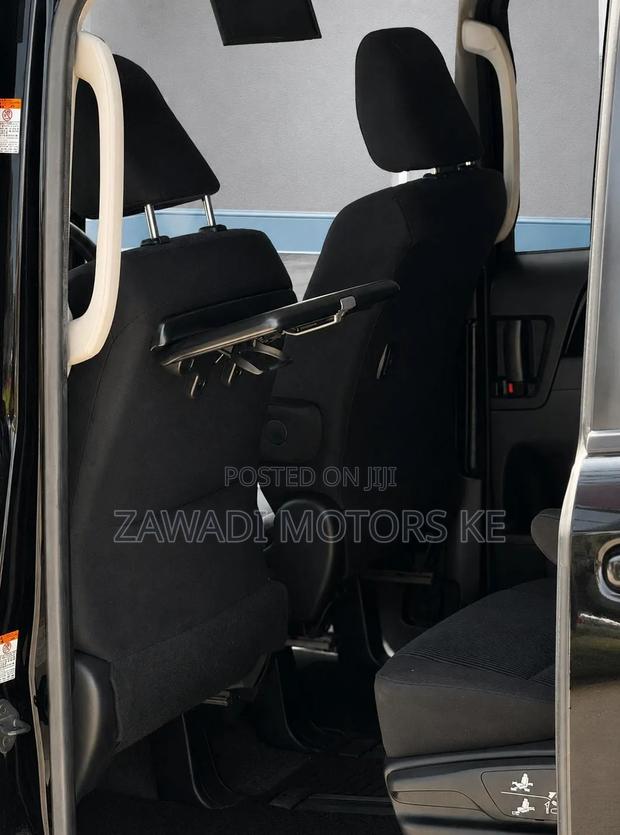 Toyota Noah 2.0 FWD (7 Seater) 2019 Black
