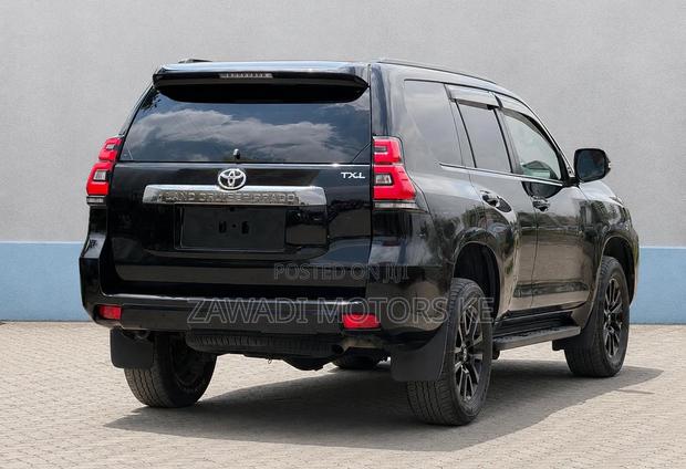 Toyota Land Cruiser Prado 2021 Matt Black