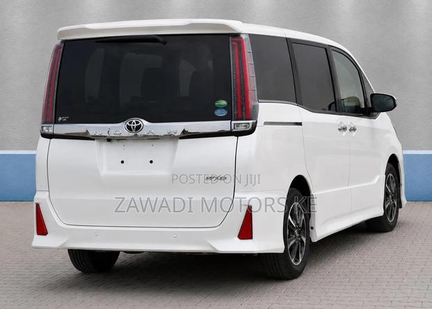 Toyota Noah 2019 White