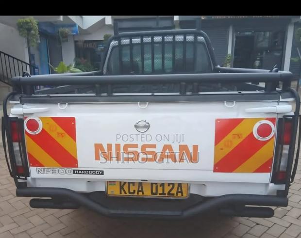 Nissan Hardbody 2013 White