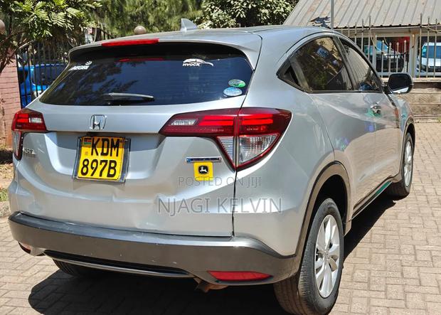 Honda Vezel 1.5 Hybrid 2WD 2016 Silver
