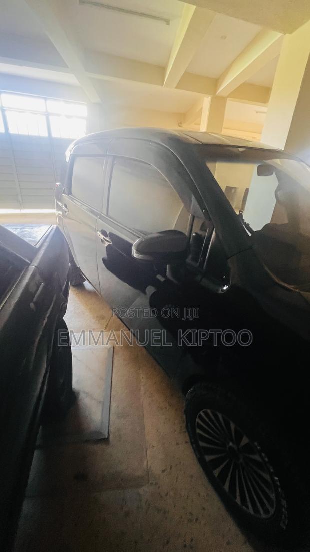Toyota Spade 1.5 2015 Black
