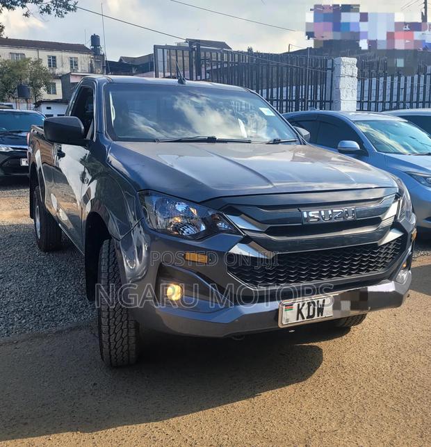 Isuzu D-MAX 2025 Gray
