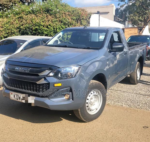 Isuzu D-MAX 2025 Gray