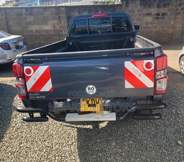 Isuzu D-MAX 2025 Gray