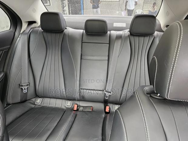 Mercedes-Benz E400 2018 Off white