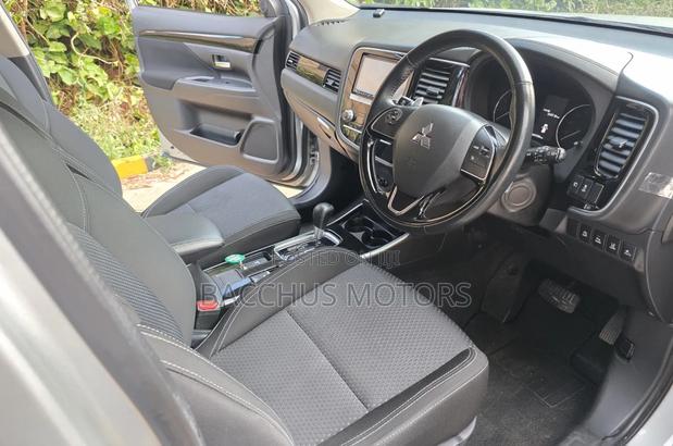 Mitsubishi Outlander SP FWD 2020 Silver