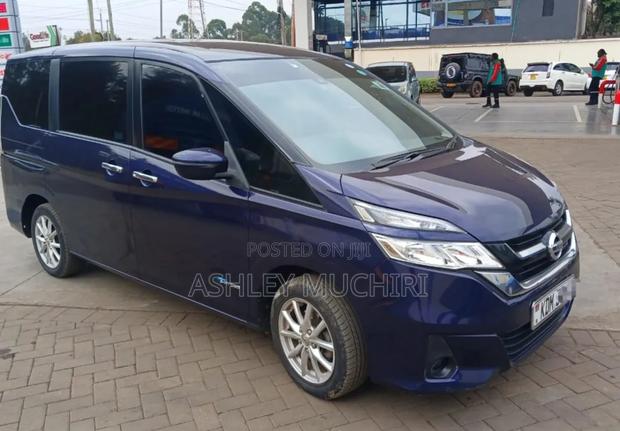 Nissan Serena 2017 Blue