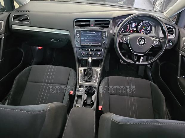 Volkswagen Golf Alltrack 2018 Black