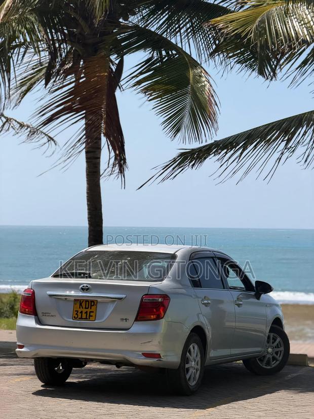 Toyota Axio 2017 Silver