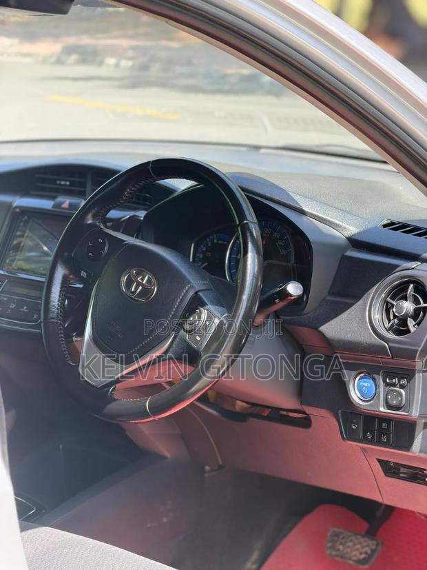 Toyota Axio 2017 Silver