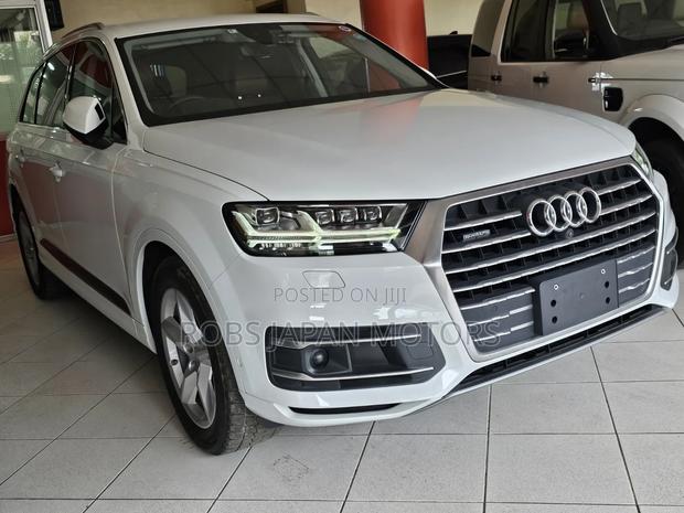 Audi Q7 2018 Off white