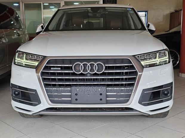 Audi Q7 2018 Off white