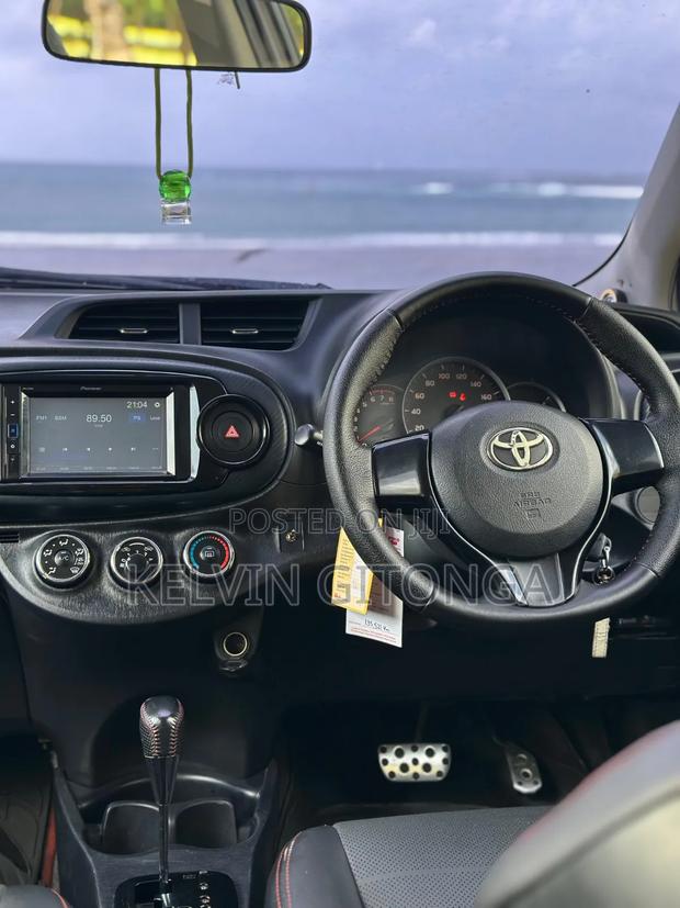 Toyota Vitz 2015 White