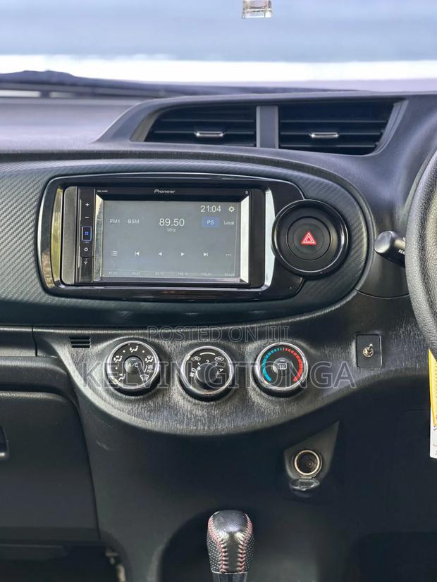 Toyota Vitz 2015 White