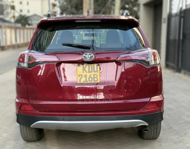 Toyota RAV4 2018 Red