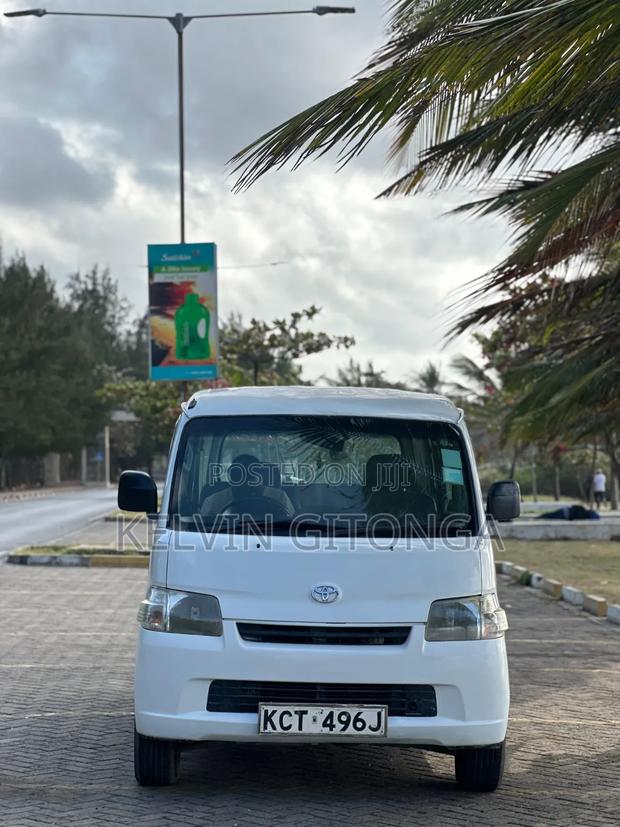 Toyota TownAce 2012 White