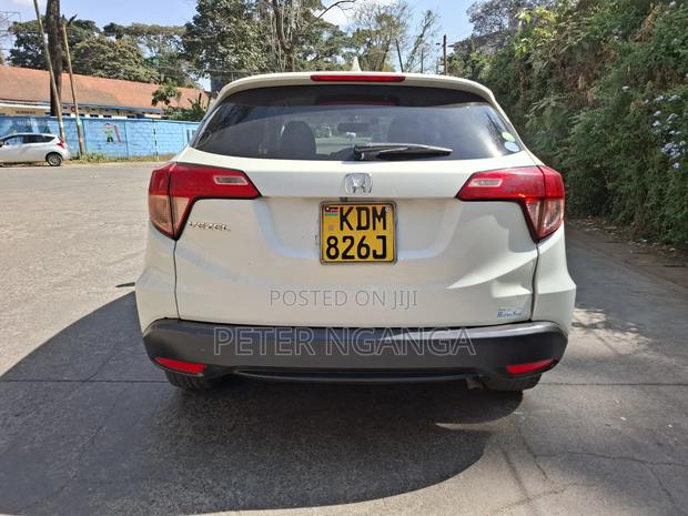 Honda Vezel 1.5 2WD 2016 White
