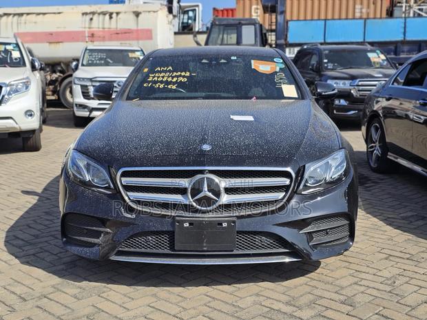 Mercedes-Benz E200 2019 Black