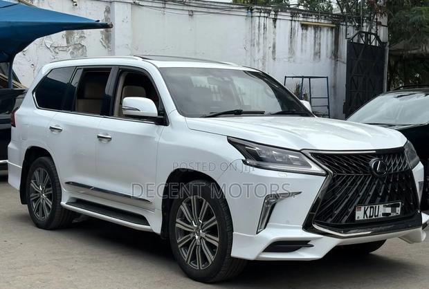 Lexus LX 2016 White