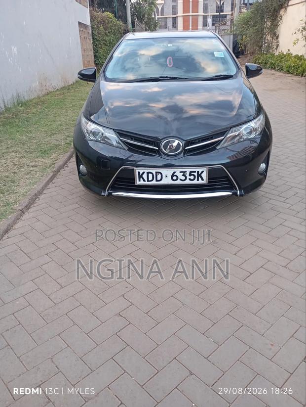Toyota Auris 2014 Black