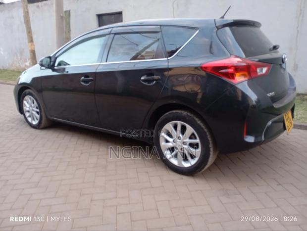 Toyota Auris 2014 Black