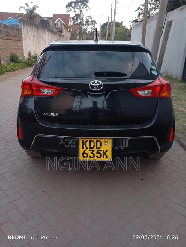 Toyota Auris 2014 Black