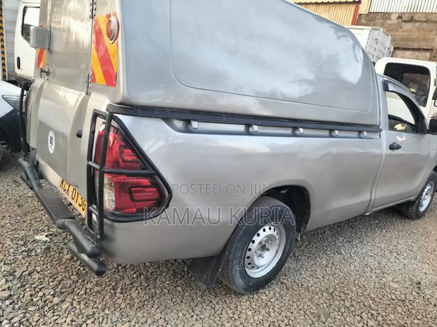 Toyota Hilux 2018 Silver