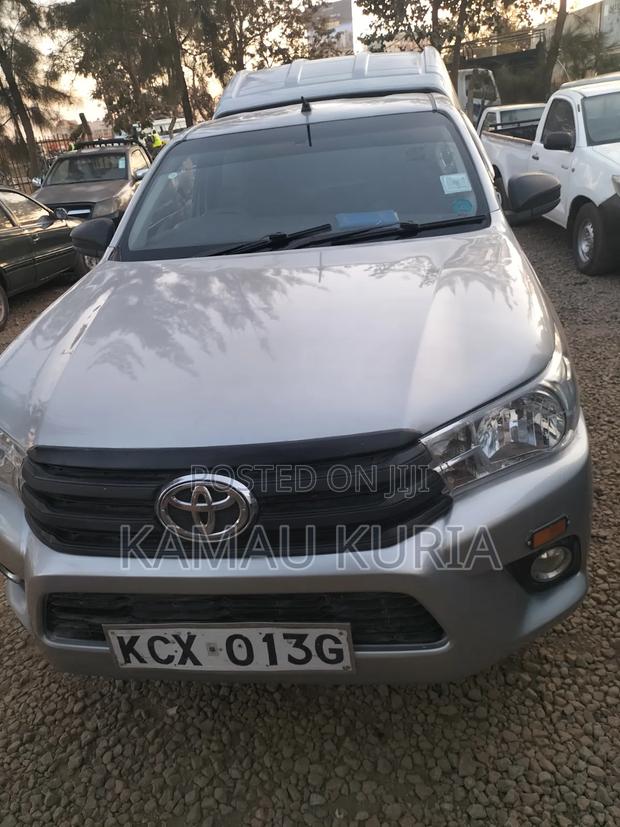 Toyota Hilux 2018 Silver