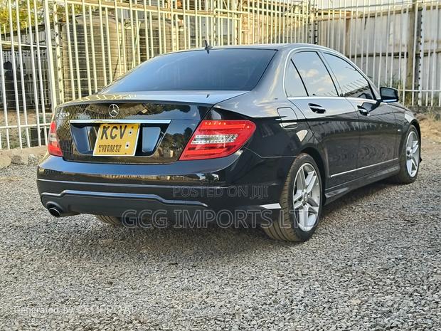 Mercedes-Benz C200 2014 Black