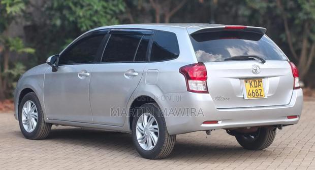 Toyota Corolla Fielder 2013 Silver