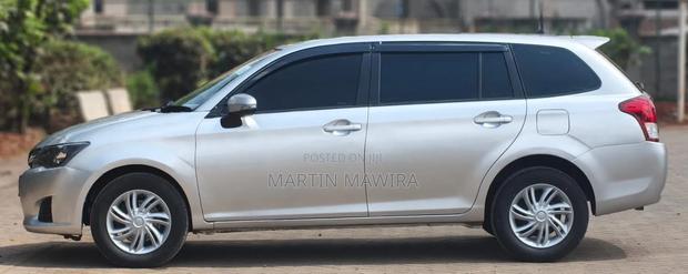 Toyota Corolla Fielder 2013 Silver