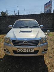 Toyota Hilux 2015 Silver for sale
