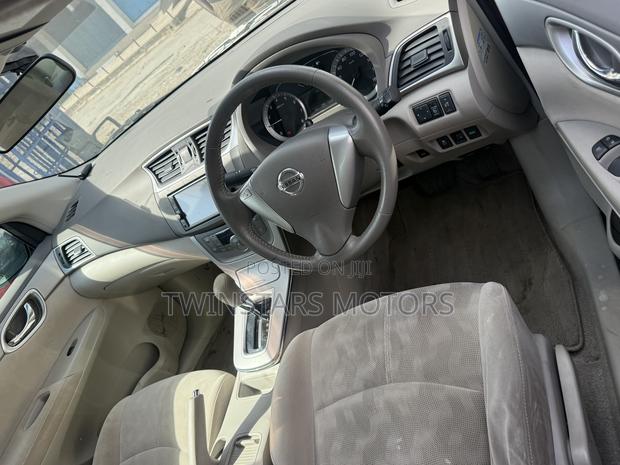 Nissan Bluebird 2019 Red
