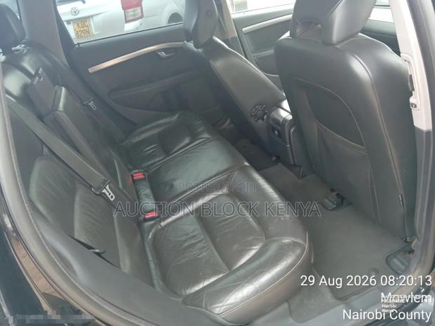 Volvo V70 3.2 2011 Black