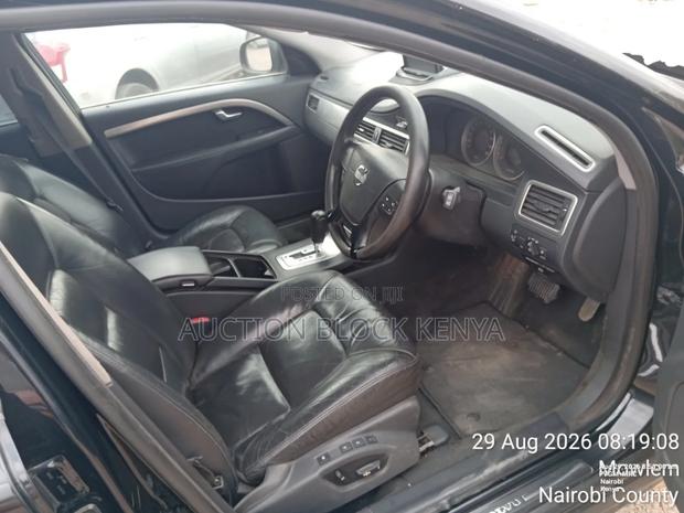 Volvo V70 3.2 2011 Black