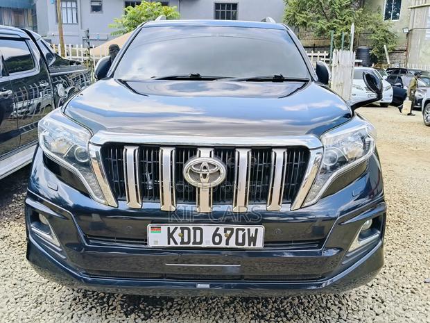 Toyota Land Cruiser Prado 2016 Black