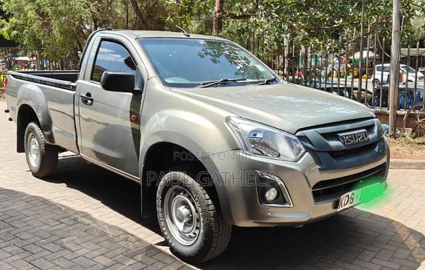 Isuzu D-MAX 2021 Gray
