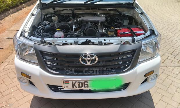 Toyota Hilux 2014 White
