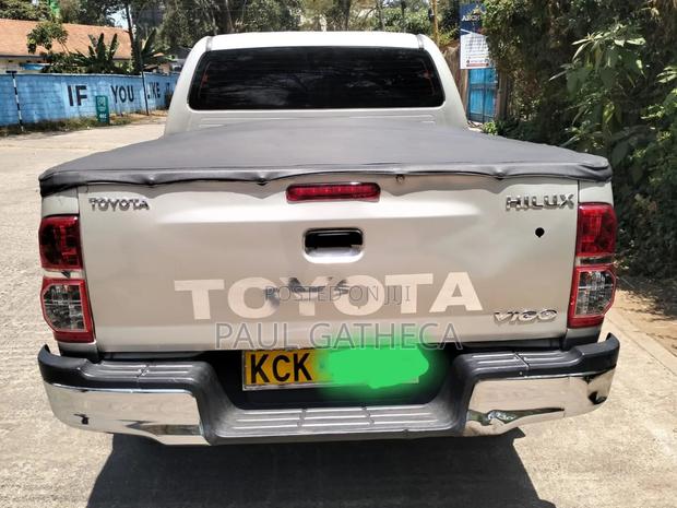 Toyota Hilux 2010 White